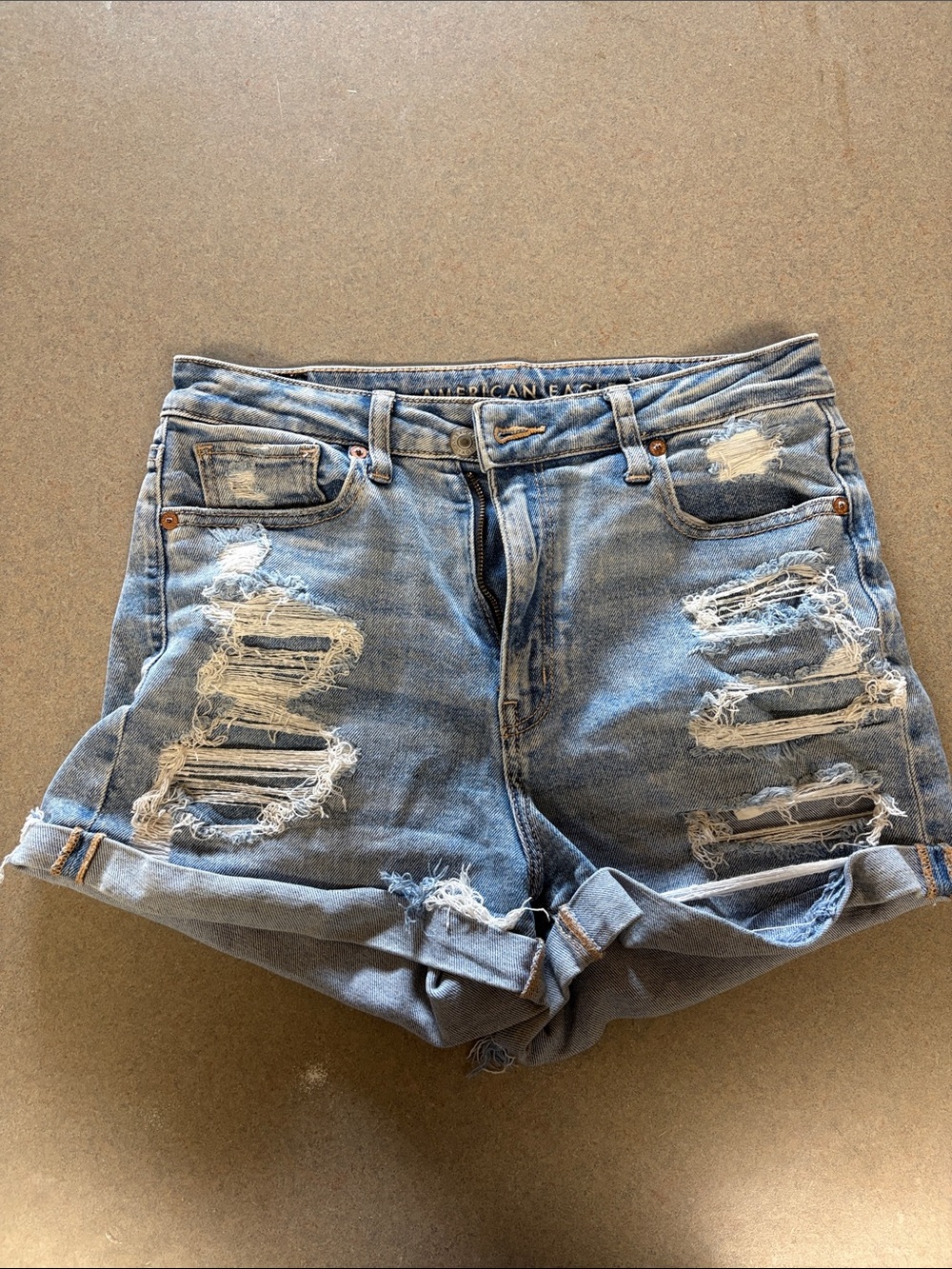 American Eagle Mom Shorts SZ 8 Distressed Denim Jean Stretch Raw Cuffed Hem